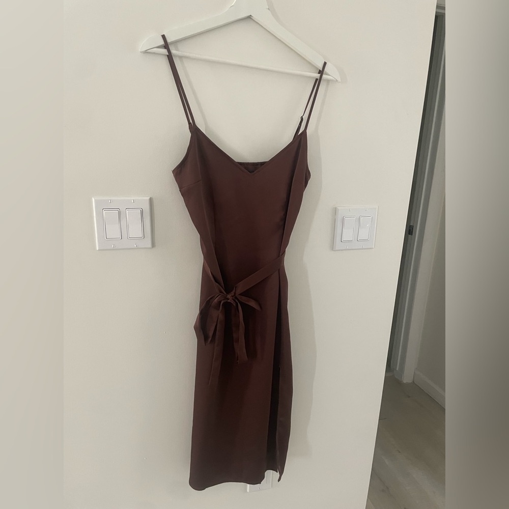 BROWN SILK SLIP ON DRESS🧸